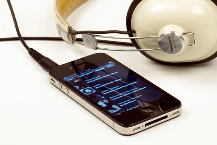 carhartt app retro headphones