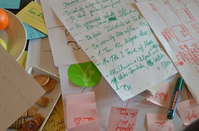 BAhbB1sHOgZmSSIqaW1hZ2VzL3dvcmsvZGVzaWduLXRoaW5raW5nLWludHJvLmpwZwY6BkVUWwg6BnA6CnRodW1iSSIJNjk2eAY7BkY