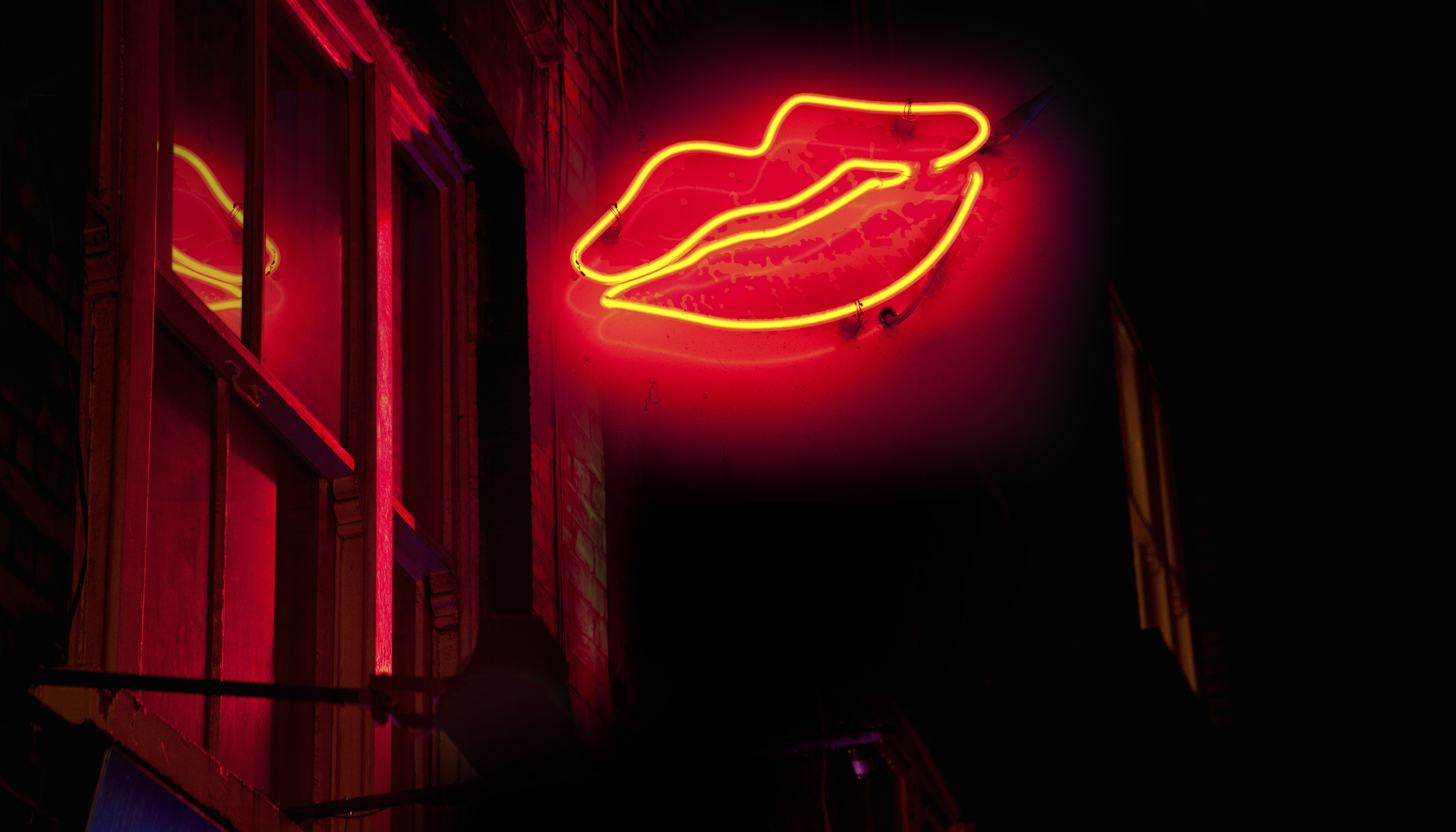 Money%20can't%20buy%20you%20love.header%20image