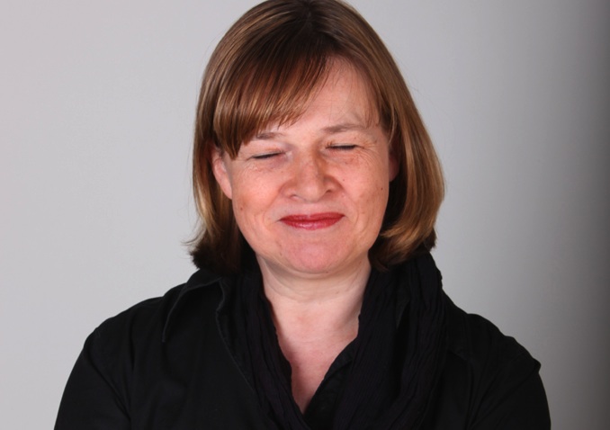 Astrid 20mit 20Augen 20zu 20klein1